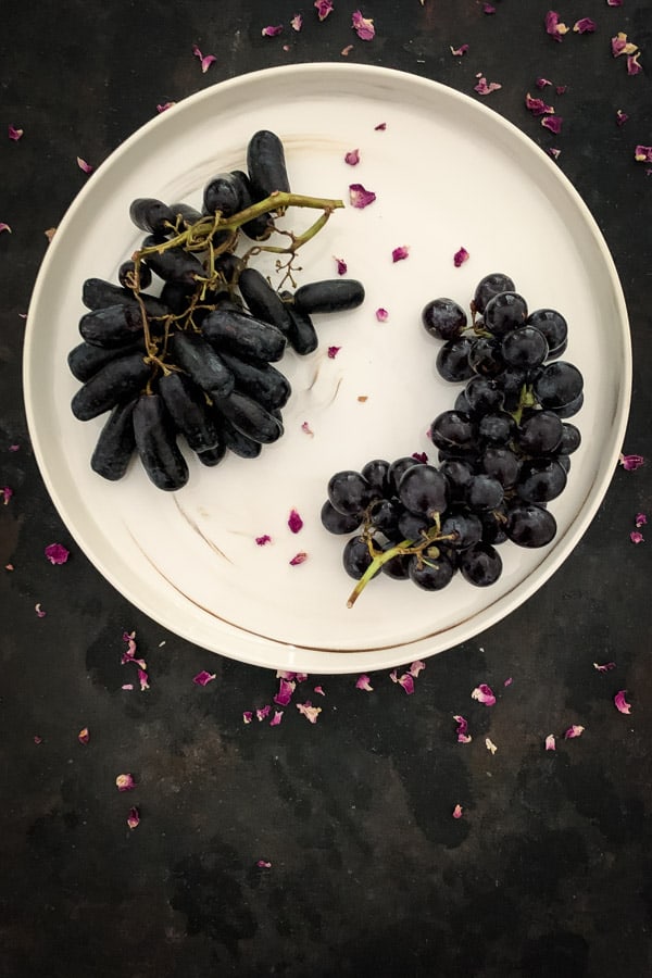 Blakc finger grapes and black muscat grapes